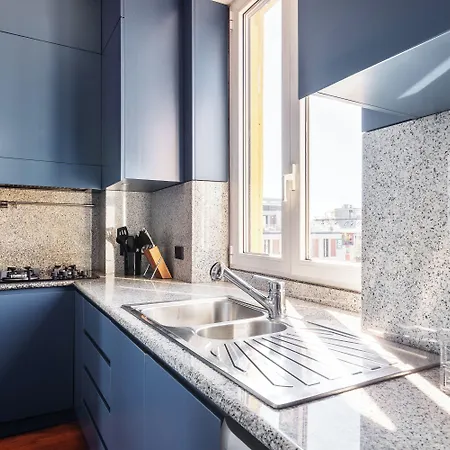 Easyhomes - Navigli Terrace * Милан