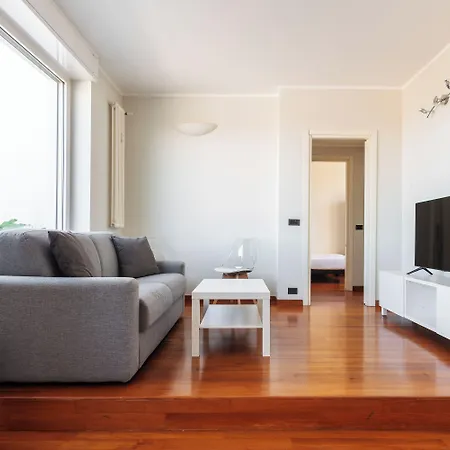 Easyhomes - Navigli Terrace * Милан